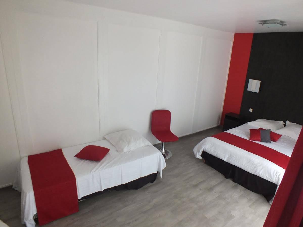 Hotel Restaurant Le Manguier Peyrat-de-Bellac Экстерьер фото