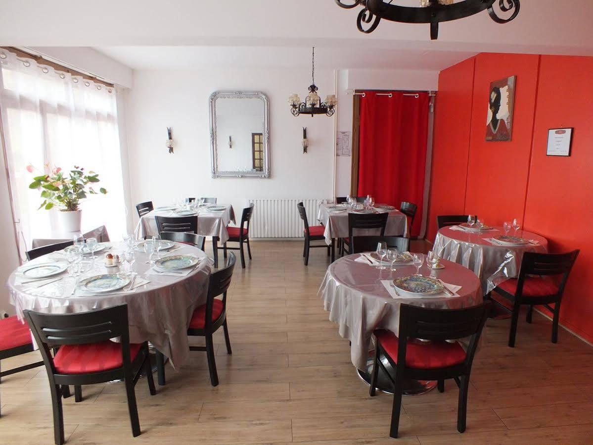Hotel Restaurant Le Manguier Peyrat-de-Bellac Экстерьер фото